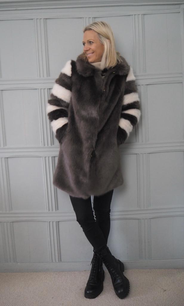 Stripe Sleeve Coat in mink and cream